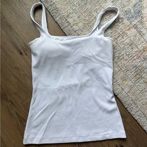 ALO Yoga tank top